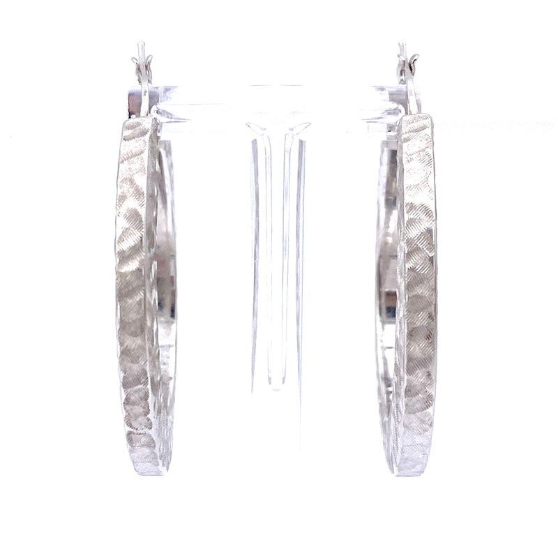 Orecchini maxi anelle oro bianco, battute; 3.7 cm - 8.6 gr