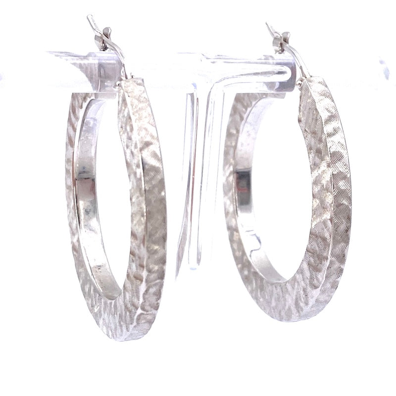 Orecchini maxi anelle oro bianco, battute; 3.7 cm - 8.6 gr