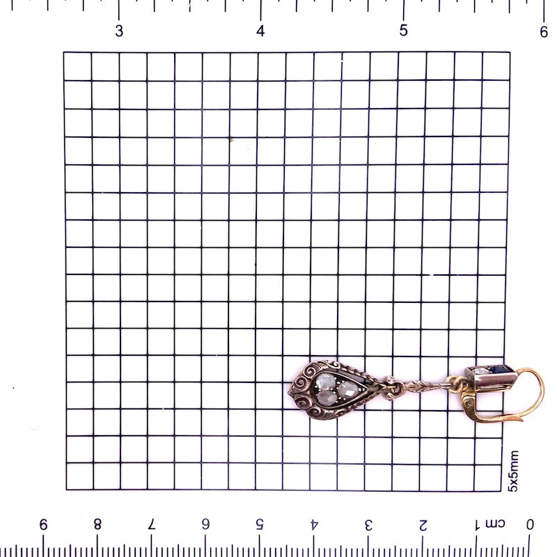 Orecchini pendenti antichi, diamanti, zaffiri e oro - 4.5 cm; 6.39 gr