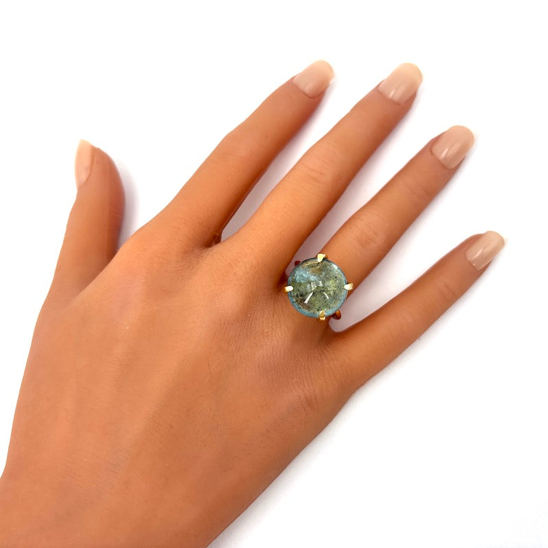 Anello acquamarina rotonda 15.48 ct e oro giallo; 7.74 gr