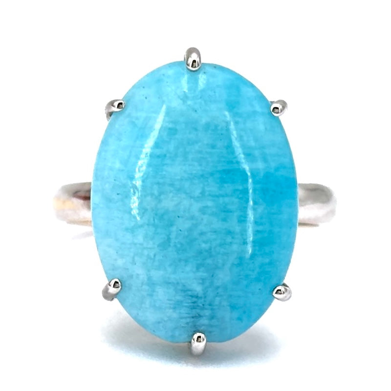 Anello amazzonite azzurra e oro bianco; 5.93 gr