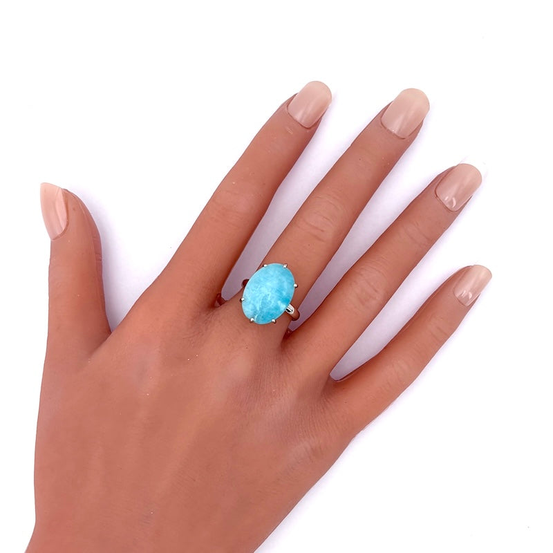 Anello amazzonite azzurra e oro bianco; 5.93 gr