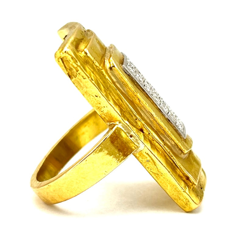 Anello artigianale rettangolo oro giallo massiccio e brillanti; 14.69 gr