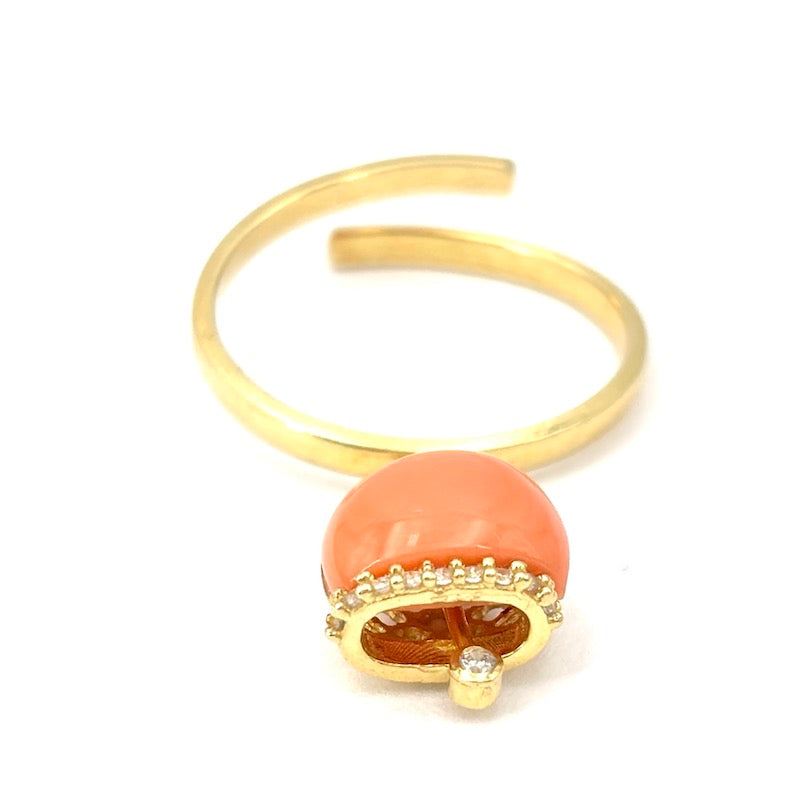 Anello charm campanella design, corallo rosa e argento; 2.9 gr
