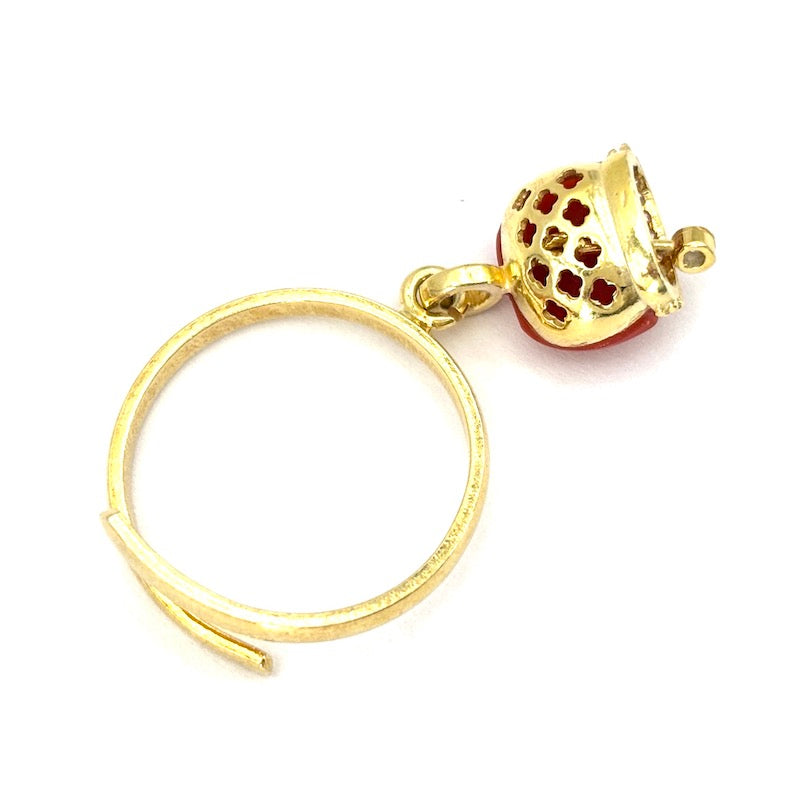 Anello charm campanella design, corallo rosso e argento; 2.9 gr