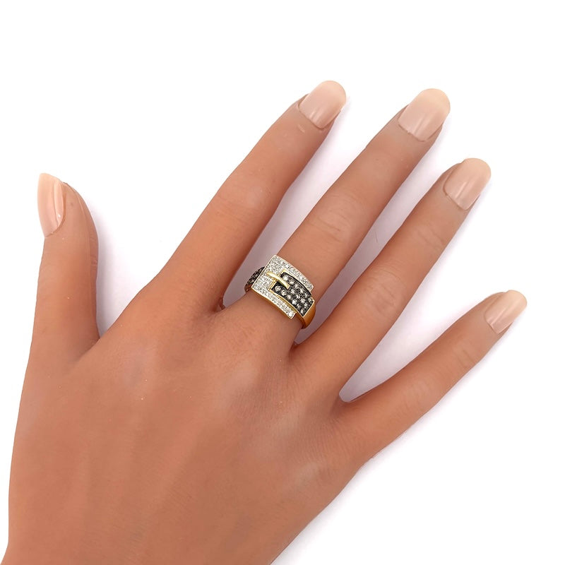 Anello cintura, brillanti bianchi e brown, oro giallo;  4.05 gr