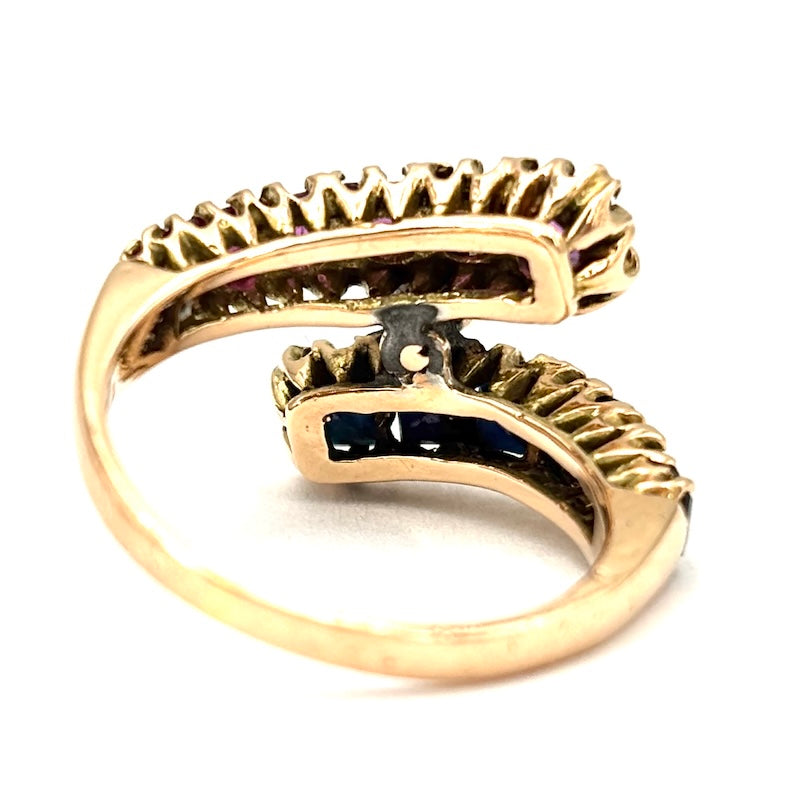 Anello contrariè vintage, zaffiri, rubini, diamante, oro rosa; 3.96 gr