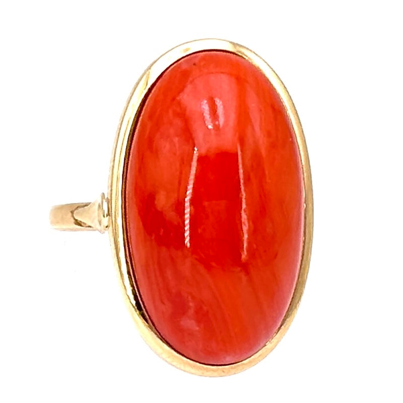 Anello corallo cerasuolo ovale maxi e oro giallo; 7.3 gr