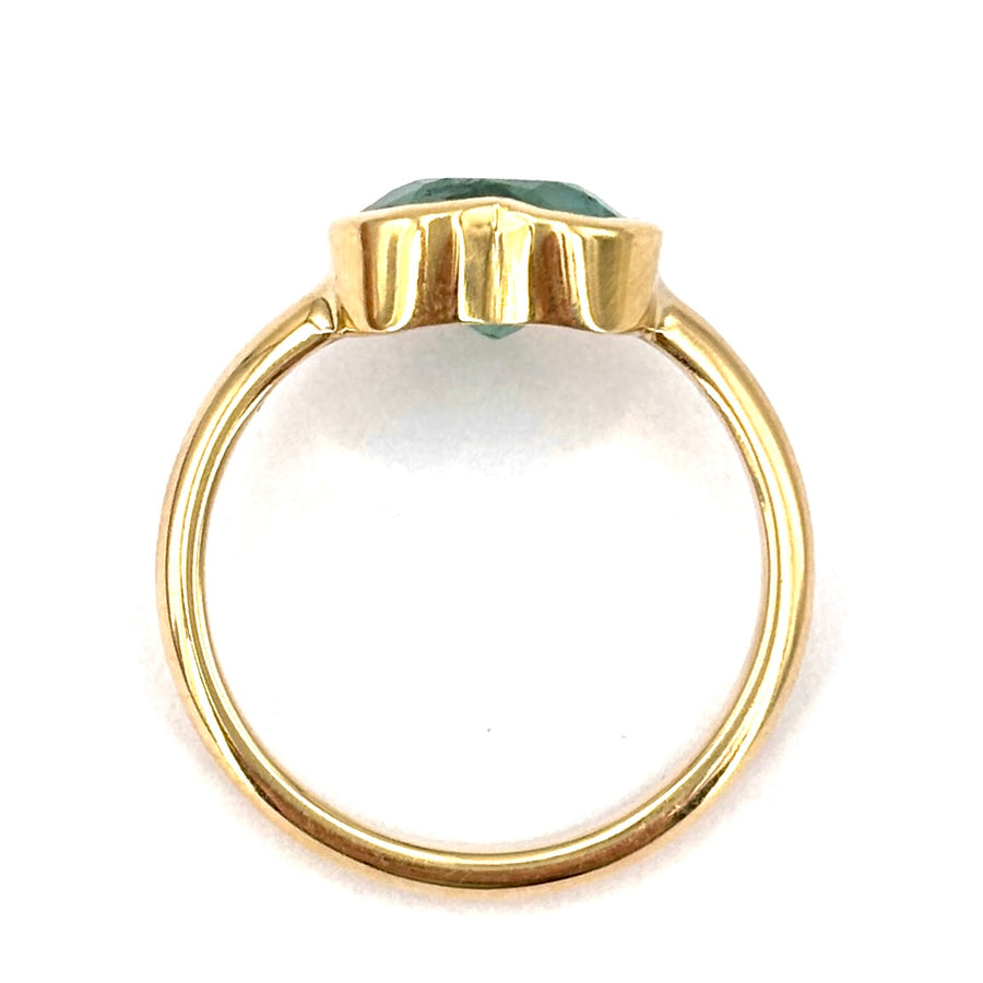 Anello cuore smeraldo 2.14 ct, oro giallo; 4.4 gr