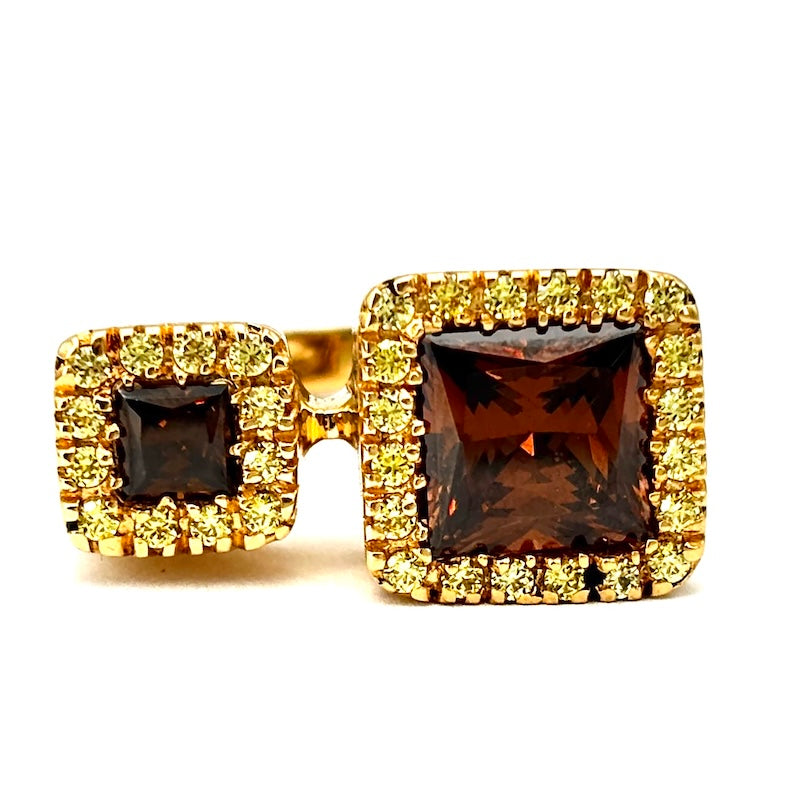 Anello design doppio quadro quarzo, eliodori e oro giallo; 5.07 gr