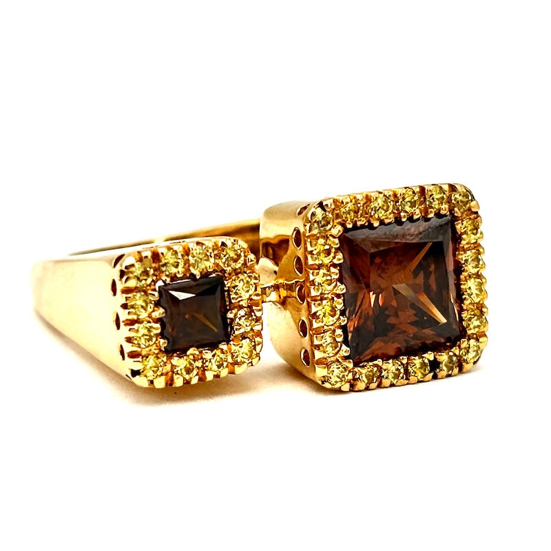 Anello design doppio quadro quarzo, eliodori e oro giallo; 5.07 gr