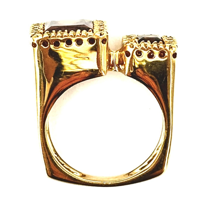 Anello design doppio quadro quarzo, eliodori e oro giallo; 5.07 gr