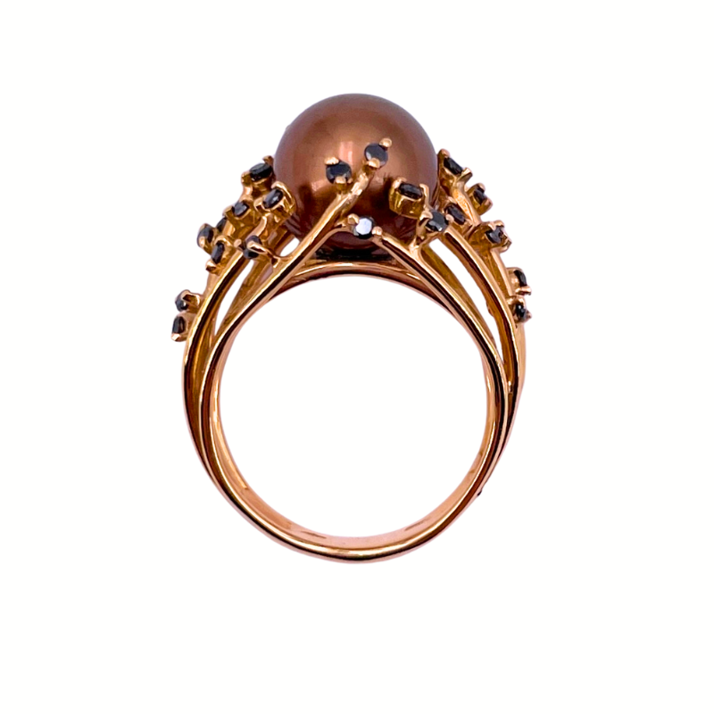 Anello design rami perla australiana Chocolate, oro rosa e brillanti neri; 7.54 gr