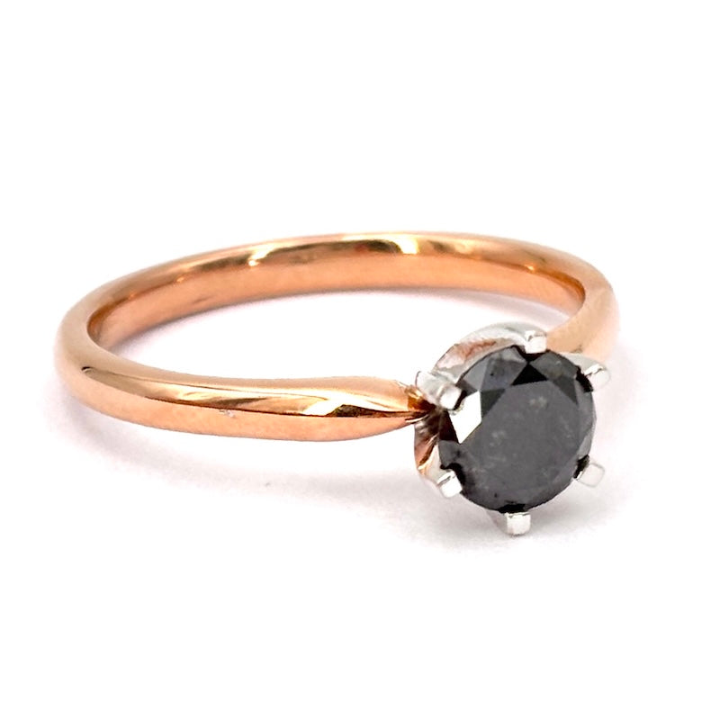 Anello diamante solitario nero in oro bianco e rosa, 0.90-1.00 ct; 3.69 gr