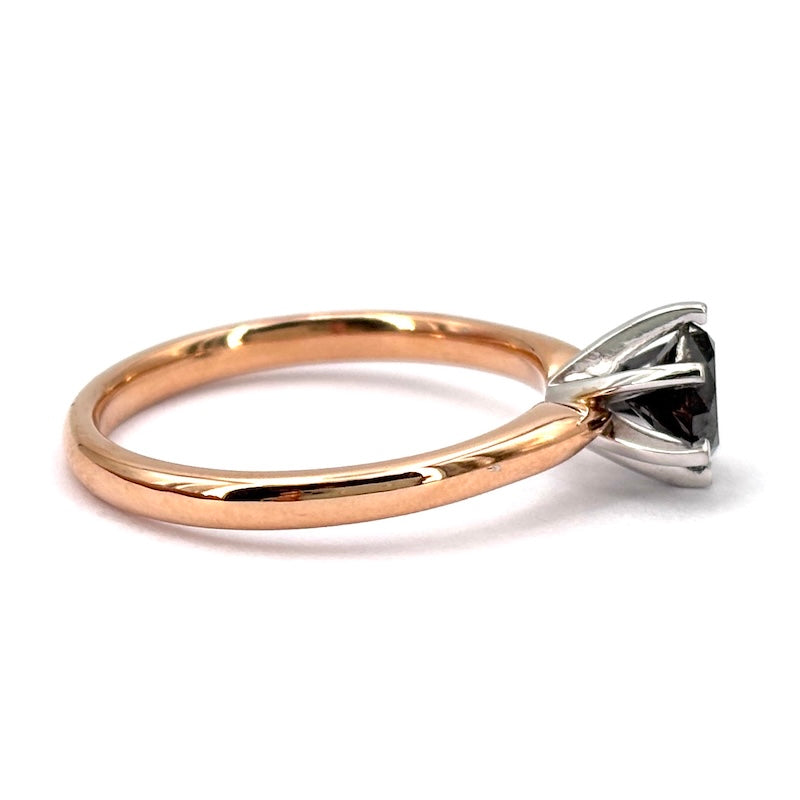 Anello diamante solitario nero in oro bianco e rosa, 0.90-1.00 ct; 3.69 gr