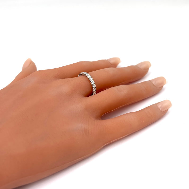 Anello éternel brillanti 1.80-2.00 ct, oro bianco; 1.80 gr; Misura 14