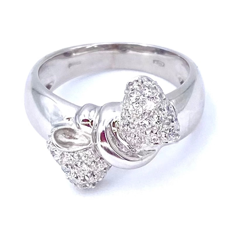 Anello fascia, fiocco brillanti, oro bianco; 7.47 gr