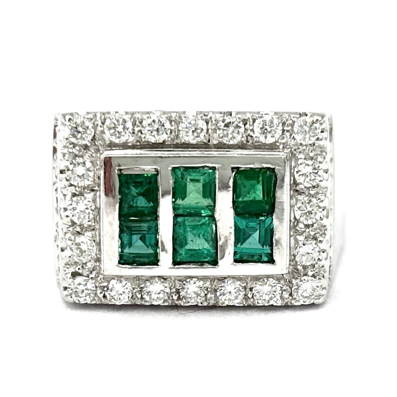 Anello fascia/ponte smeraldi e rettangolo brillanti, oro bianco; 9.13 gr