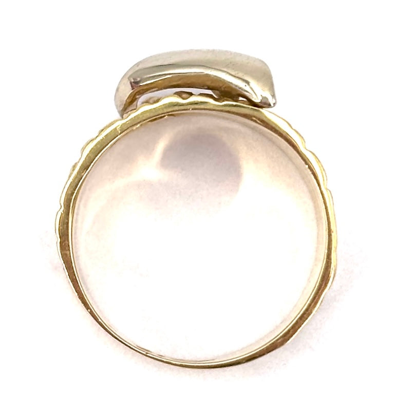 Anello fascia design oro giallo, piega oro bianco; 7.38 gr