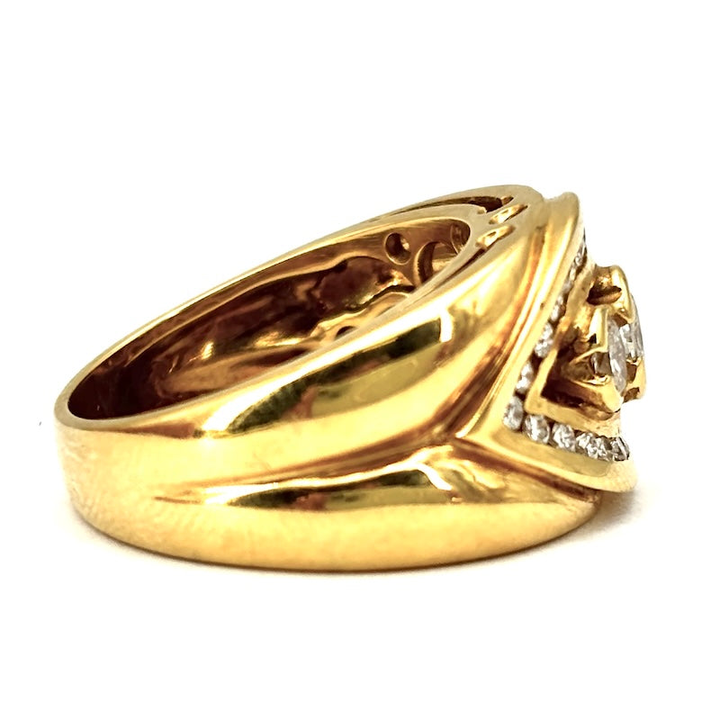 Anello fascia trilogy diamanti e occhio di brillanti, oro giallo, OCCASIONE; 8.63 gr