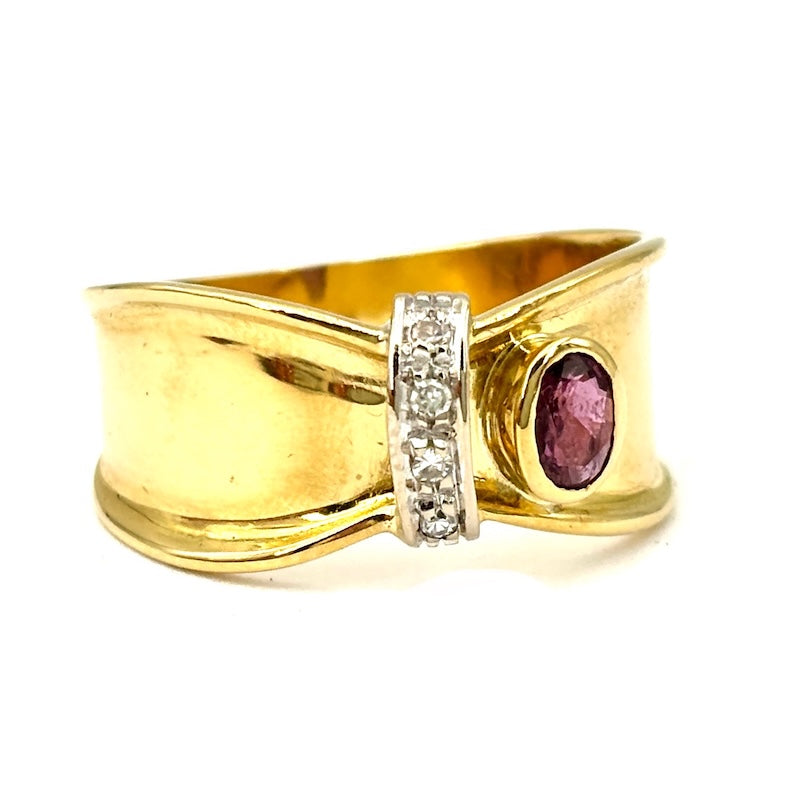 Anello fascia vintage fiocco, rubino, brillantini e oro;  3.44 gr