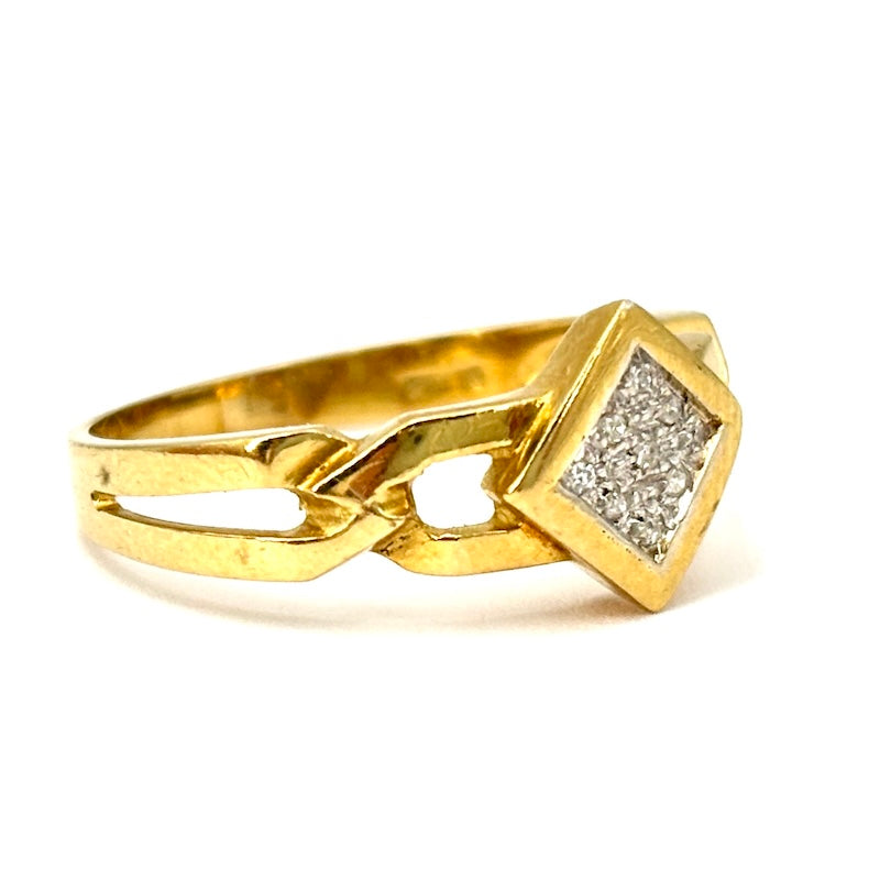 Anello fascia vintage oro giallo e bianco, quadrato brillanti;  2.94 gr