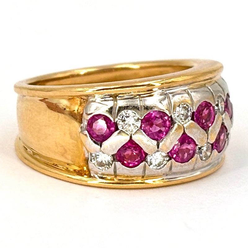 Anello fascia vintage rubini, brillanti e oro giallo; 10.39 gr