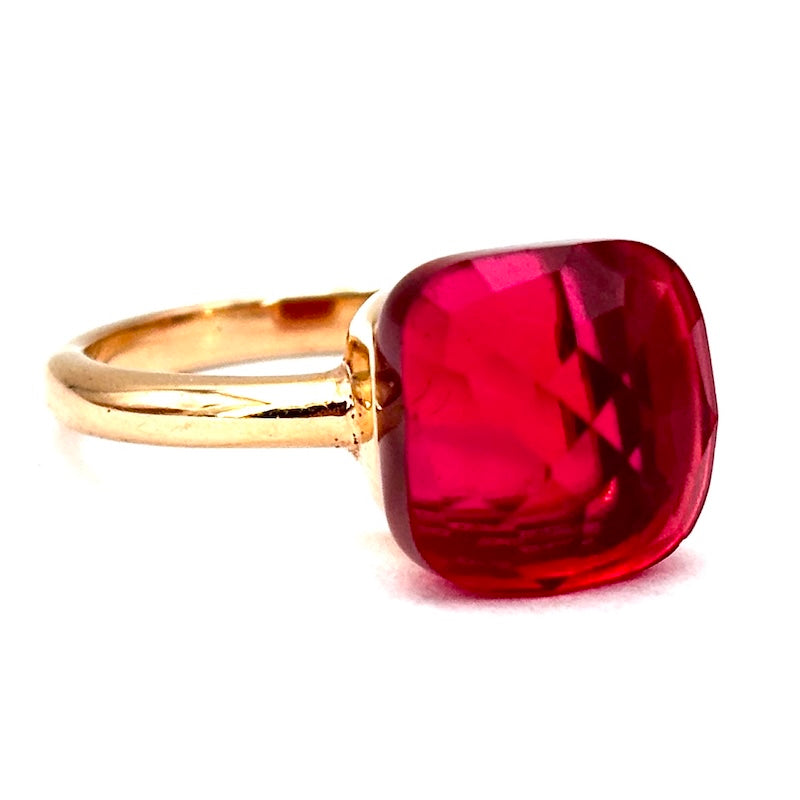 Anello gemma rossa nuda squadrata e oro rosa; 4.66 gr