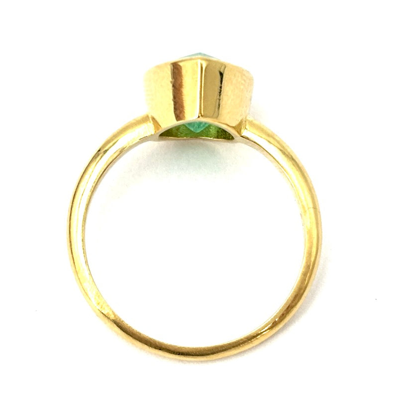 Anello goccia smeraldo 2.34 ct, oro giallo; 4.18 gr