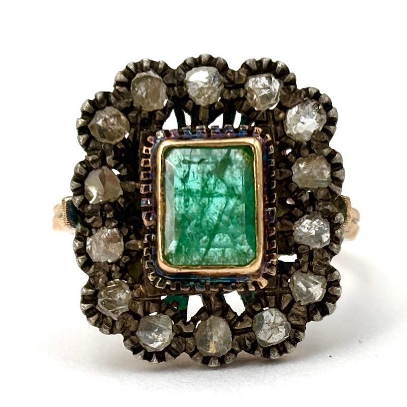 Anello margherita vintage smeraldo e diamanti, in stile; 5.26 gr