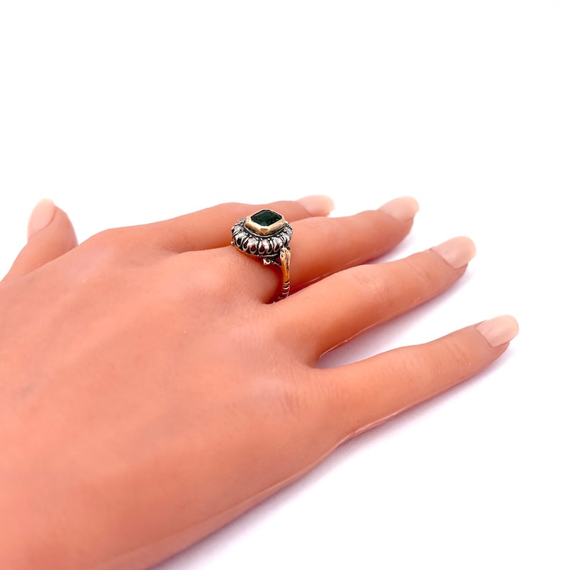 Anello margherita vintage smeraldo scuro e diamanti, in stile; 6.18 gr