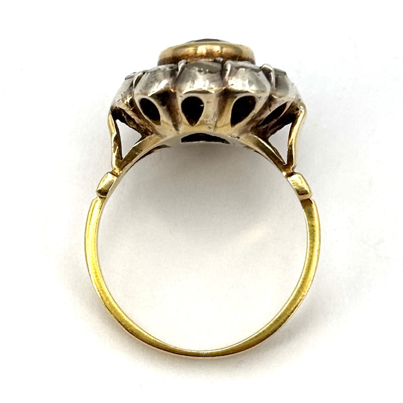 Anello margherita vintage zaffiro e diamanti; 6.84 gr