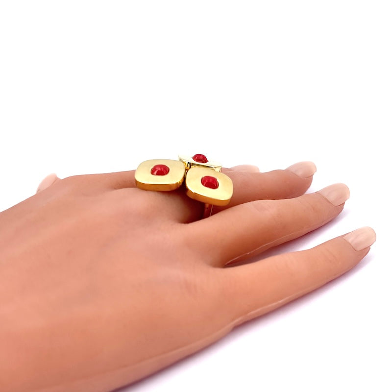 Anello maxi design oro e pasta di corallo; 15.92 gr