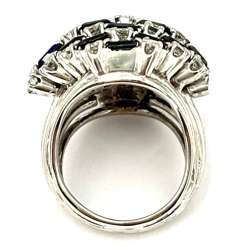 Anello maxi toppa zaffiri e brillanti, oro bianco; 12.97 gr