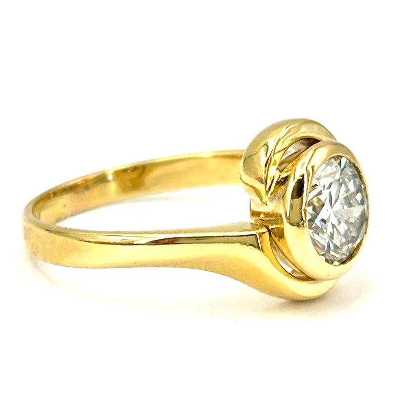 Anello oro giallo con brillante solitario - 0.60/0.70 ct H/G VS; 3.97 gr