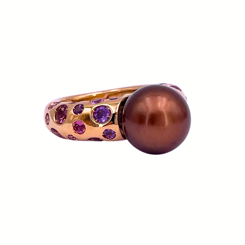 Anello perla australiana chocolate, con ametiste e tormaline, oro rosa; 7.72 gr