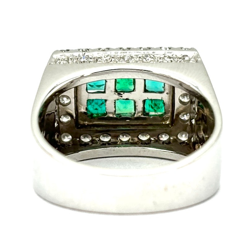 Anello ponte/fascia squadrata smeraldi carrè e brillanti, oro bianco; 9.64 gr - OCCASIONE!