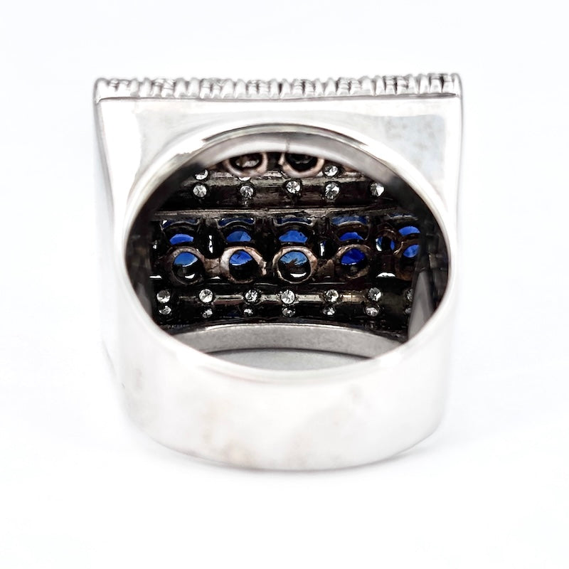 Anello ponte maxi, zaffiri, brillanti e oro bianco; 15.5 gr