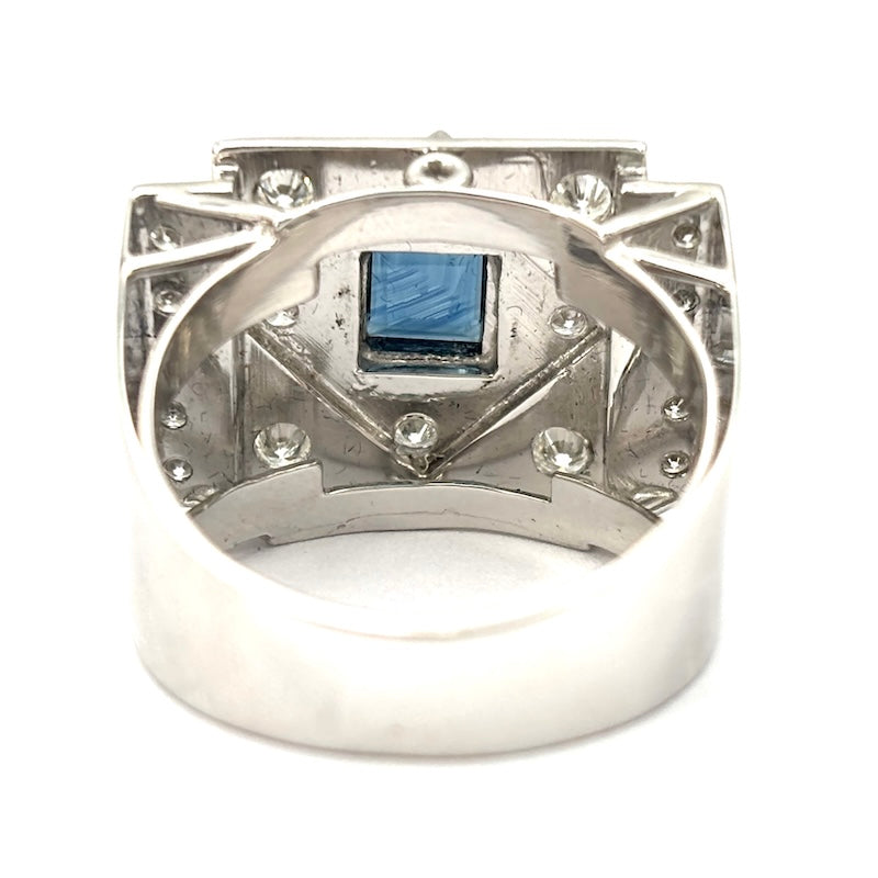 Anello ponte zaffiro carrè e brillanti, oro bianco, stie decò;  9.86 gr