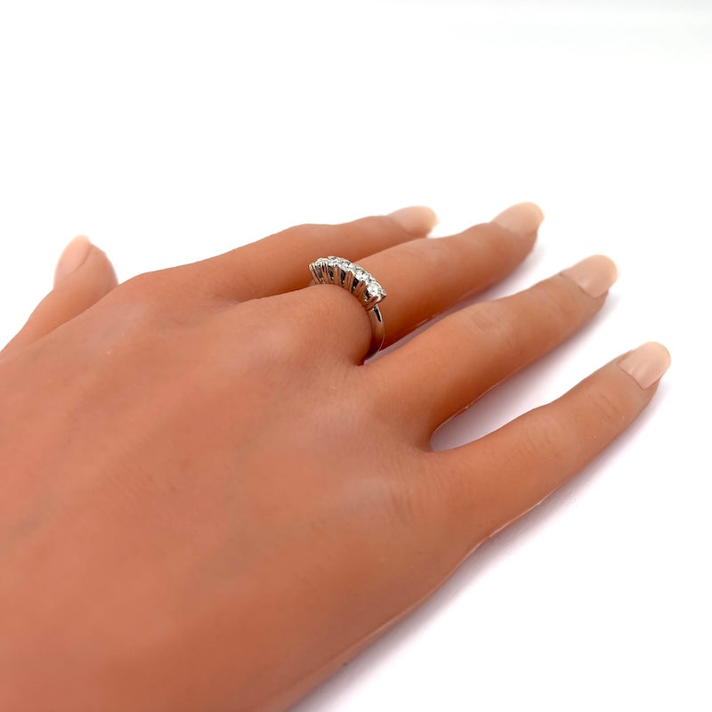 Anello riviera 5 brillanti e oro bianco - 0.50-0.55 ct; 3 gr