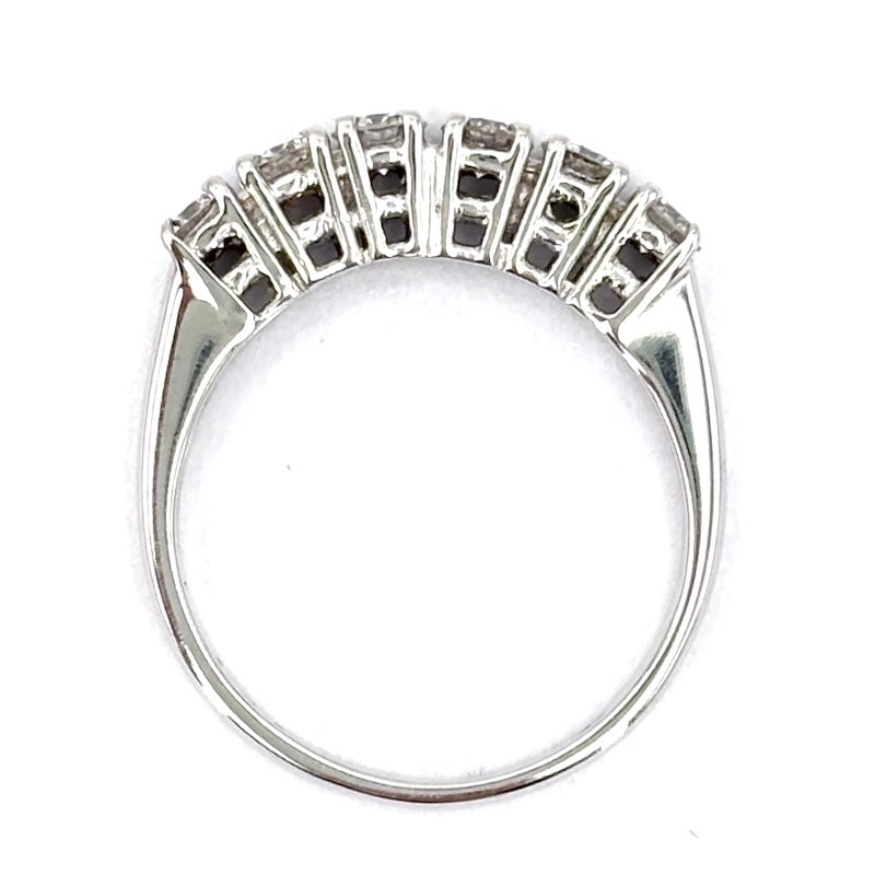 Anello riviera brillanti e oro bianco - 0.48 ct; 3.23 gr