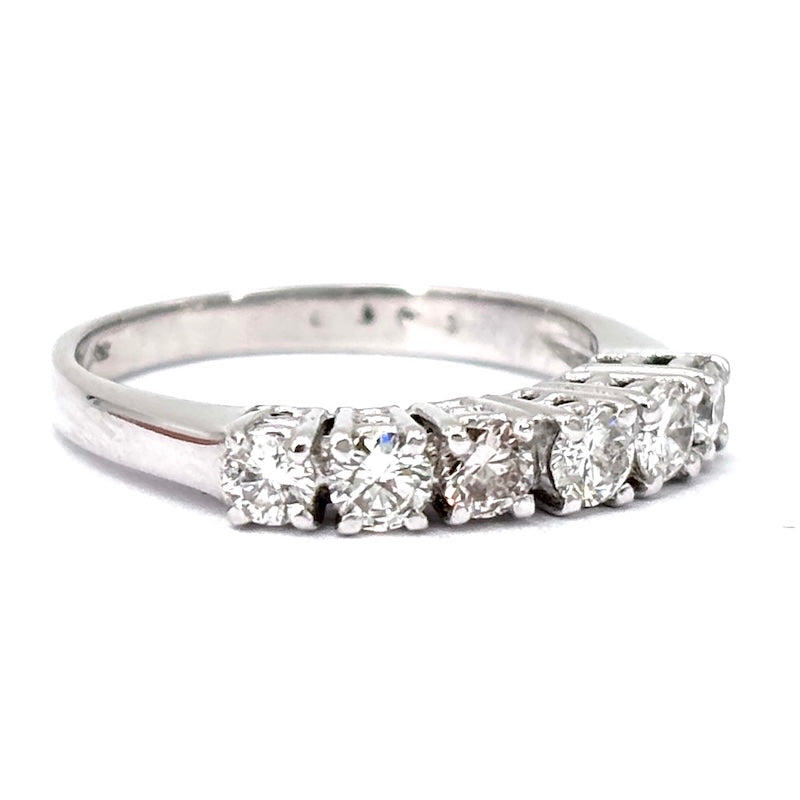 Anello riviera brillanti e oro bianco - 0.48 ct; 3.23 gr