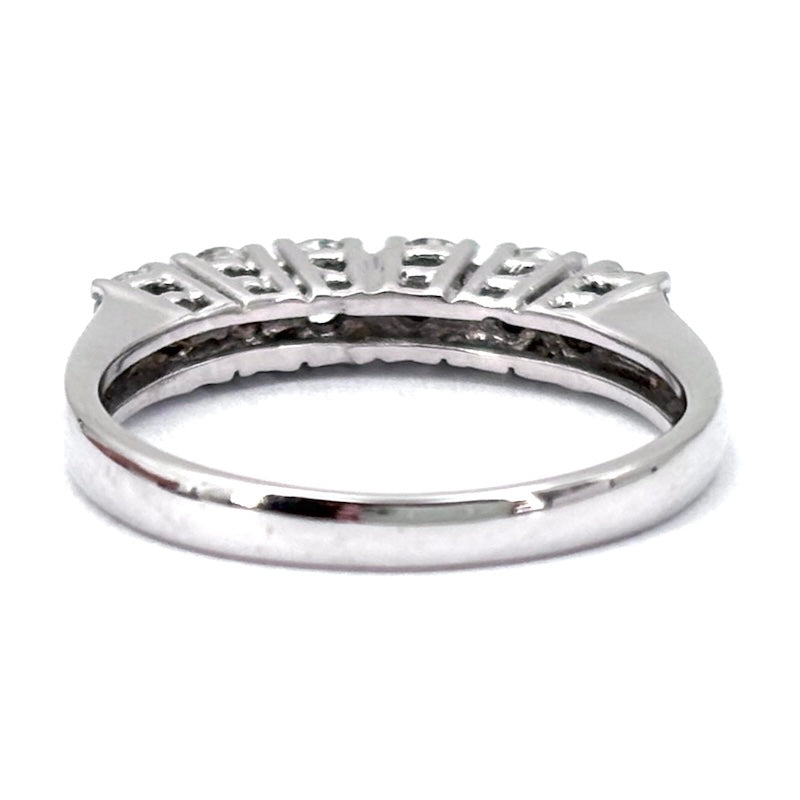 Anello riviera brillanti e oro bianco - 0.48 ct; 3.23 gr