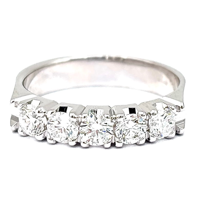 Anello riviera brillanti e oro bianco - 0.81 ct; 4.45 gr