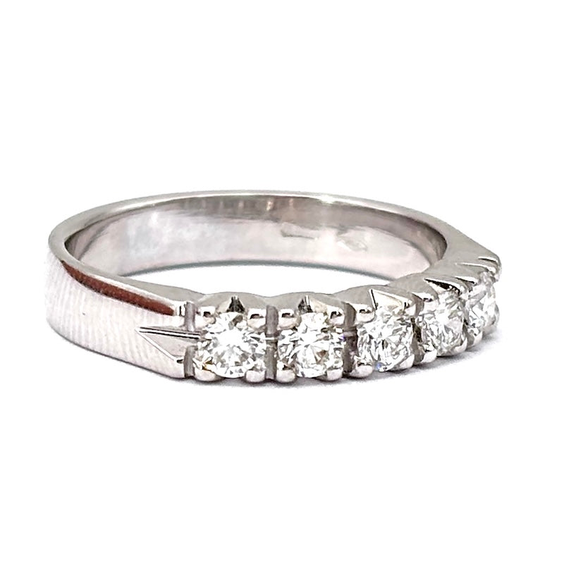 Anello riviera brillanti e oro bianco - 0.52 ct; 4.16 gr
