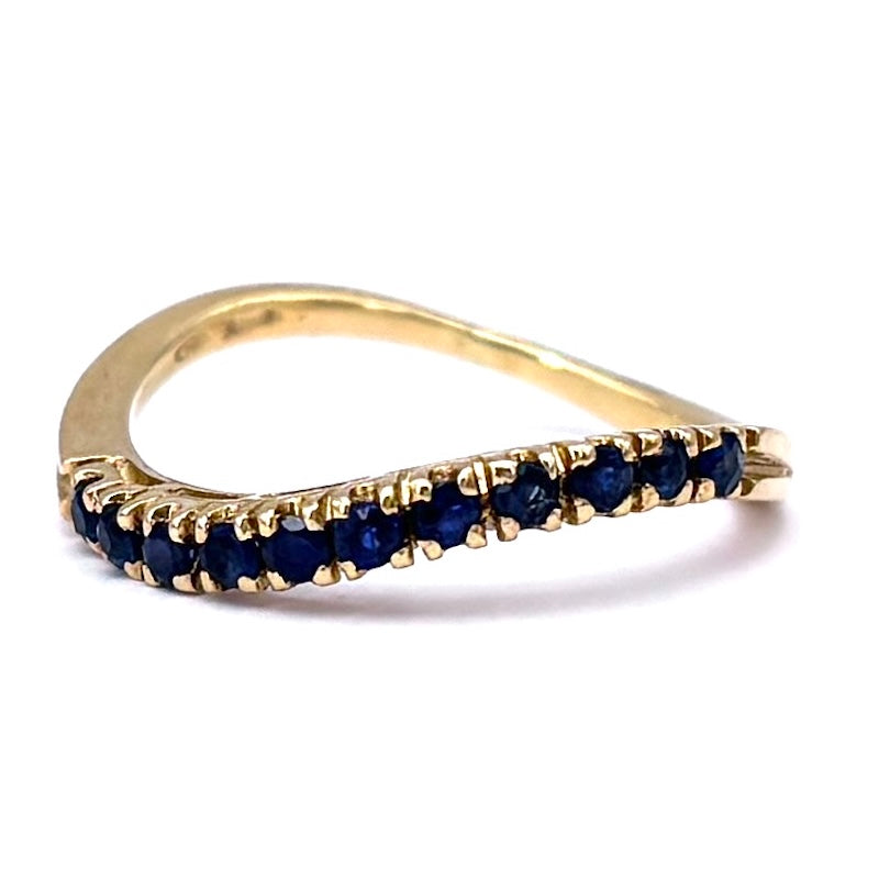 Anello riviera zaffiri e oro giallo, a onda; 2.54 gr