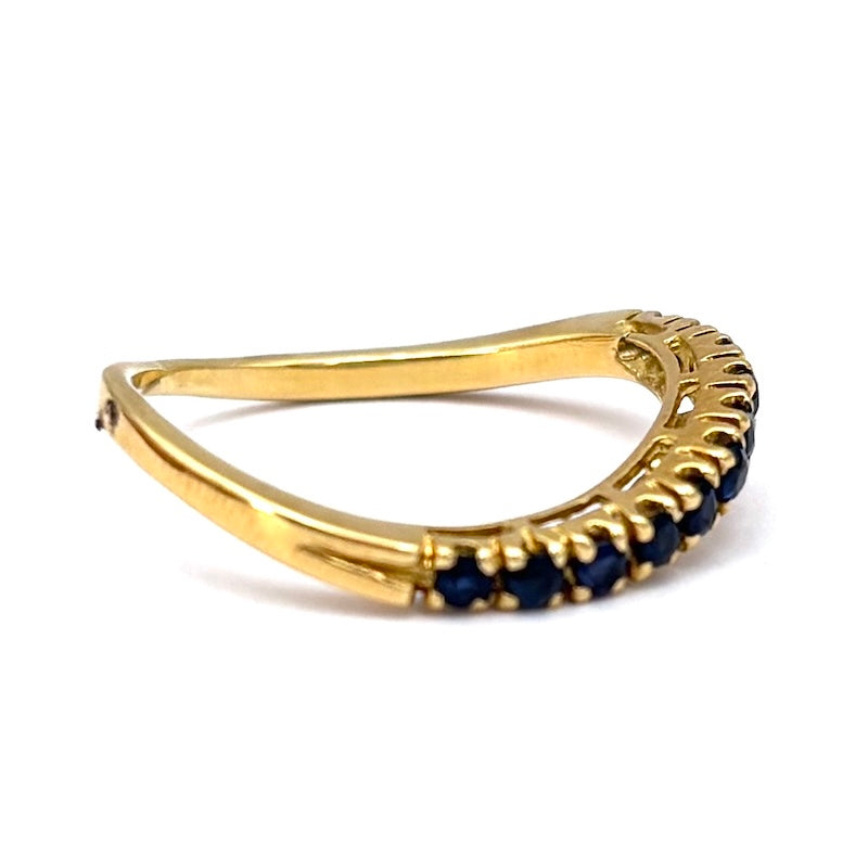 Anello riviera zaffiri e oro giallo, a onda; 2.54 gr