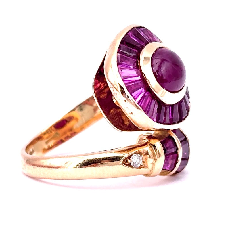 Anello serpente in stile, rubini, diamanti e oro - CAPOLAVORO; 11.59 gr