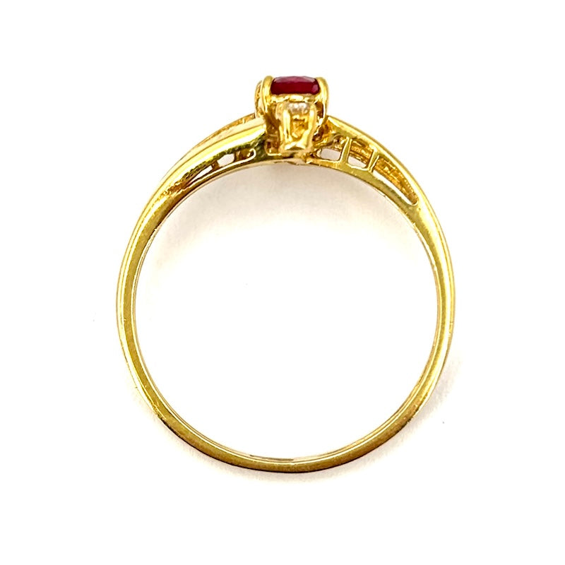 Anello simil contrariè vintage, rubino, oro giallo; 2.28 gr