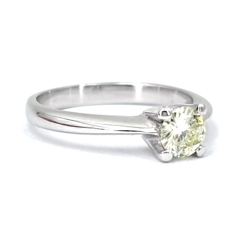 Anello solitario in oro bianco, 0.43 ct; 3.13 gr